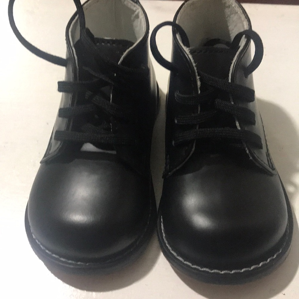 Toddle Hard bottoms size 4